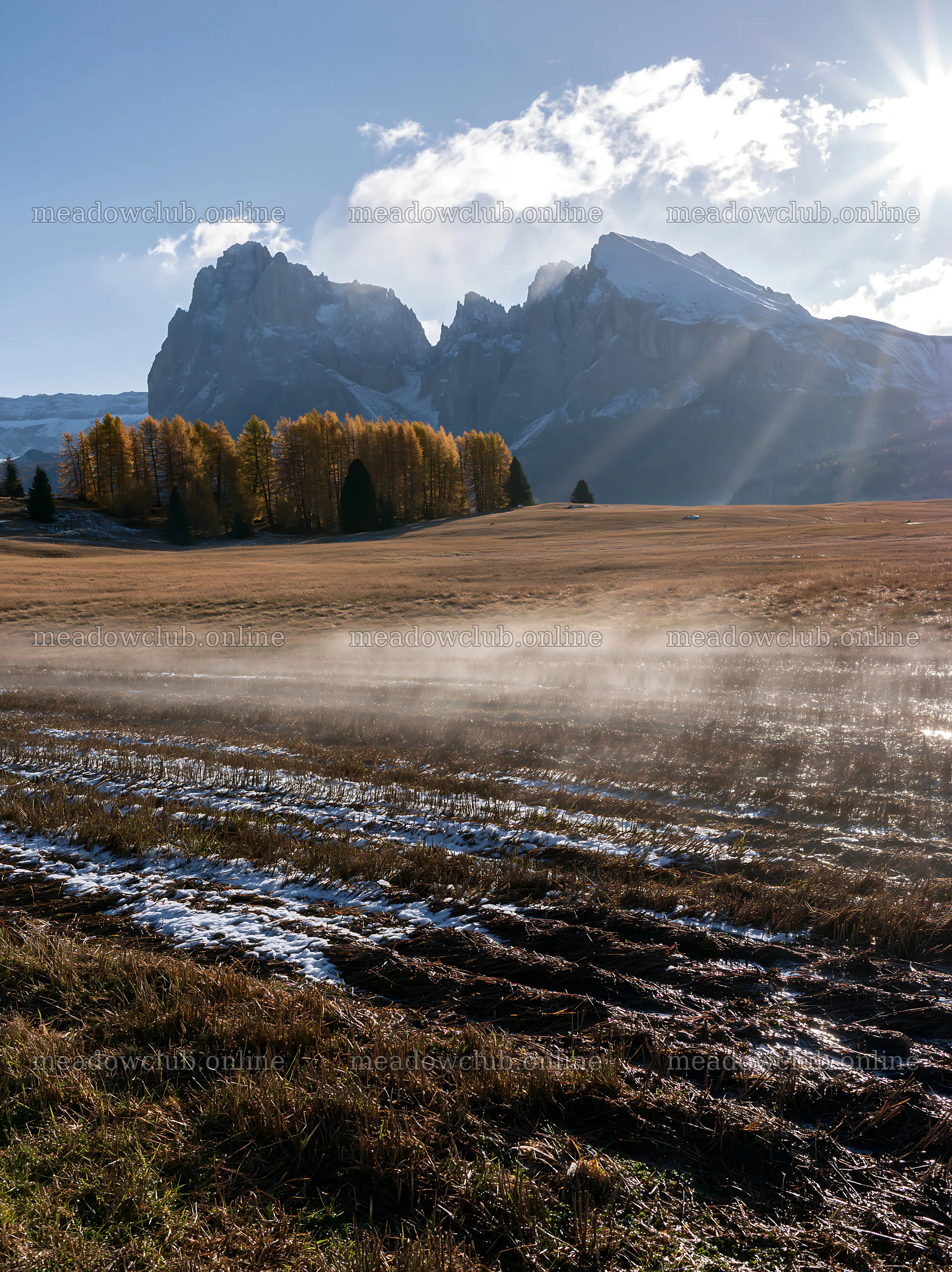Alpe di Siusi meadow sunbeams create morning light effects – meadow photos 6866x9174