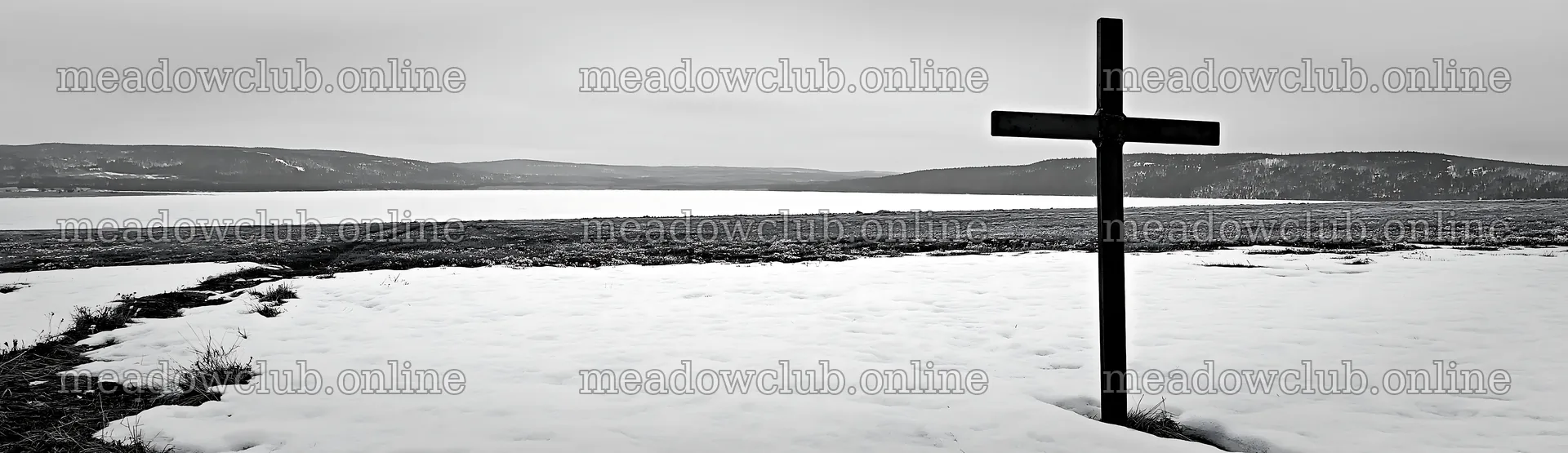 Weathered Christian cross in snowy meadow landscape – meadow photos 14762x4268