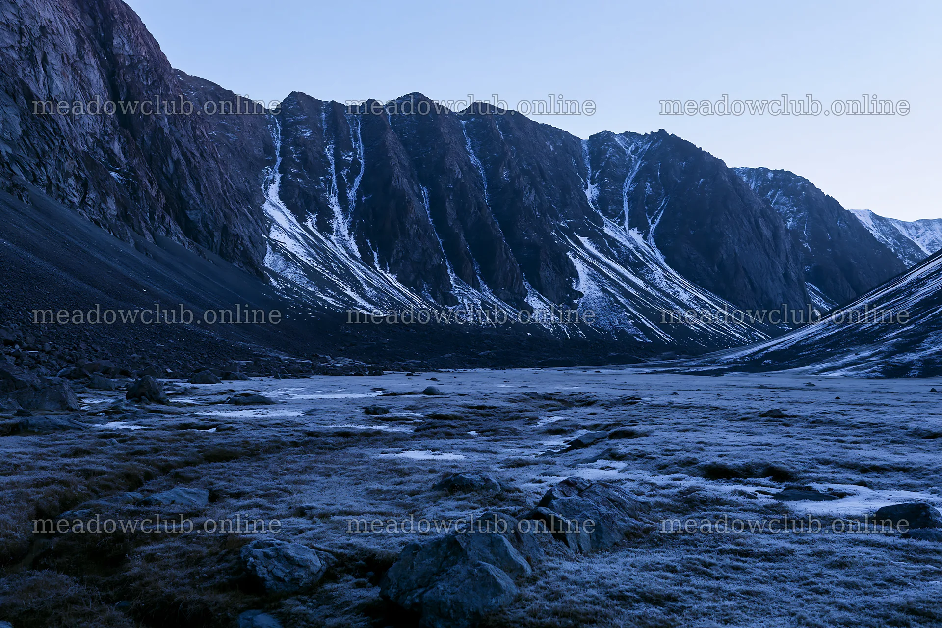 Meadow beneath crags in a mountain landscape – meadow photos 9722x6480
