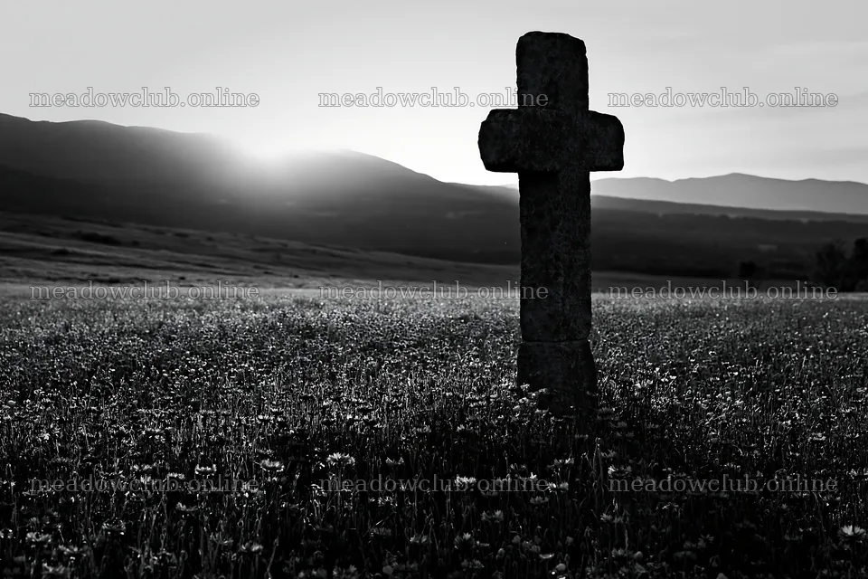 Christian cross in backlit summer meadow at sunset – meadow photos 9722x6480